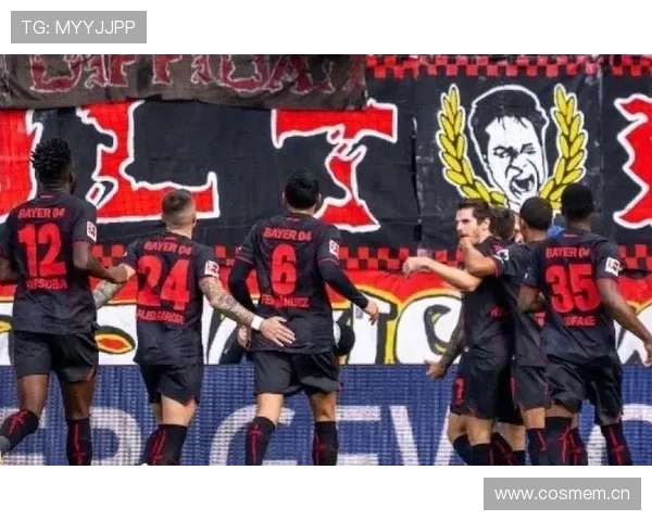 德甲新赛季焦点对决：多特蒙德、拜仁再度争锋，谁能笑到最后