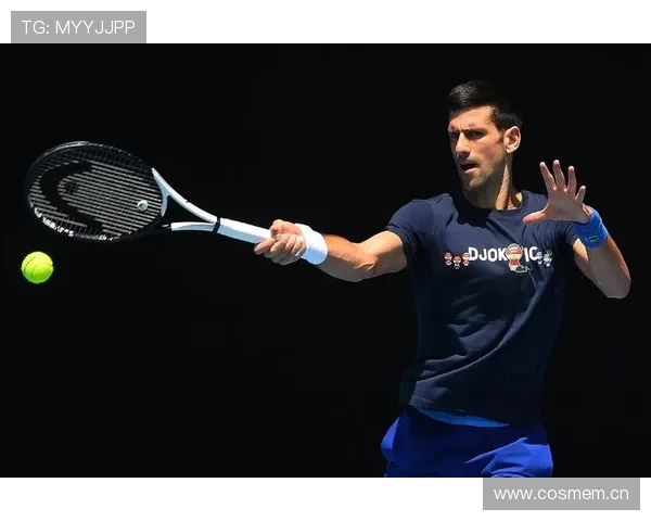 德约科维奇逆转夺冠再创历史 网坛传奇续写辉煌新篇章