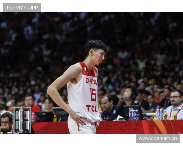 中国男篮力克菲律宾迎来世界杯开门红 周琦关键时刻表现抢眼