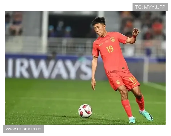 国足新帅亮相集训备战世预赛年轻球员成核心引关注状态调整冲击出线希望