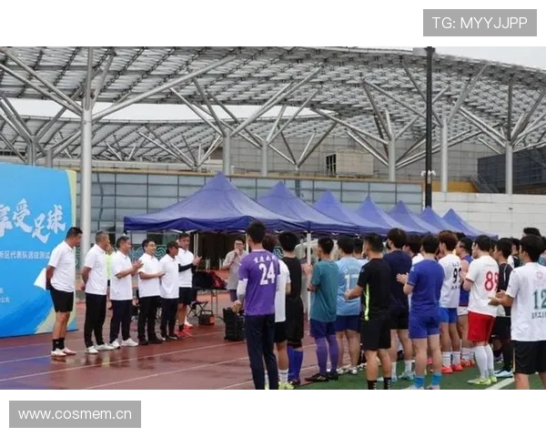 新赛季中超联赛激战正酣多支豪门引援布局引发球迷热议持续升温