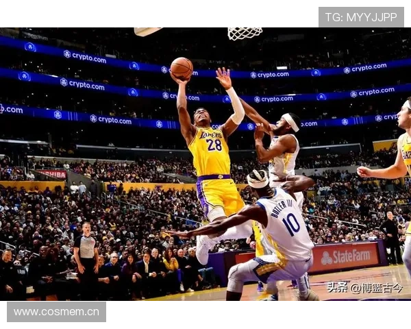 詹姆斯复出带领湖人迎战勇士，西部季后赛形势愈加复杂
